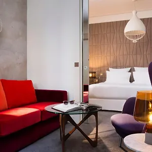 https://dupond-smith.fr-paris.fr